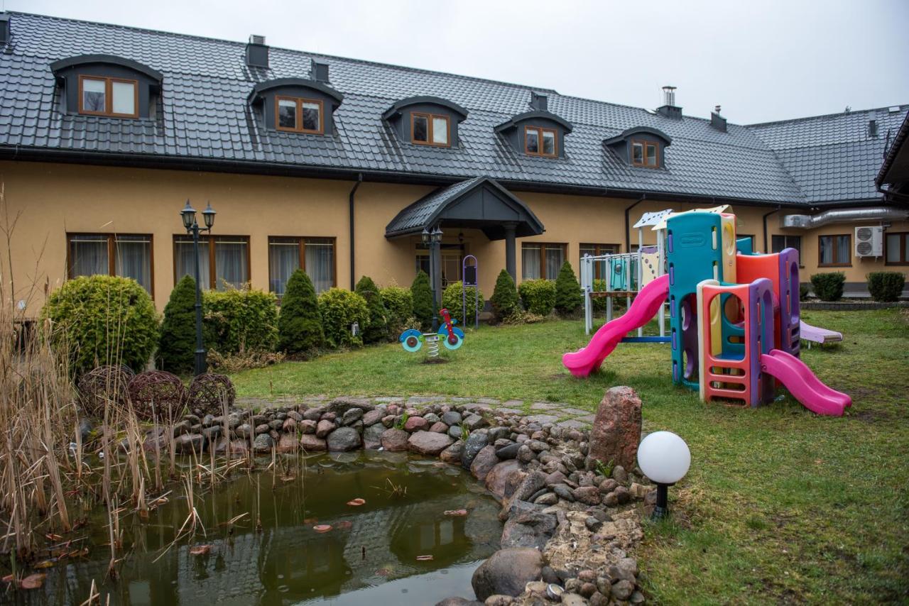 Hotel Paradiso Suchedniow Exterior photo