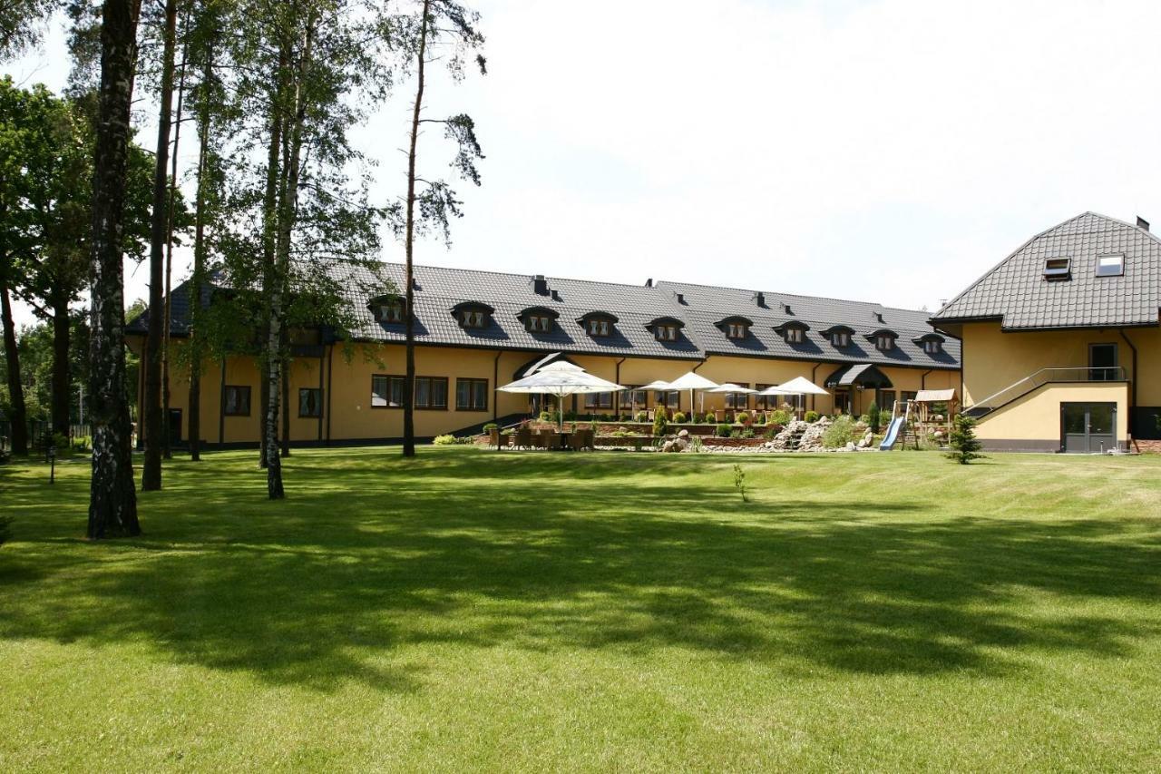 Hotel Paradiso Suchedniow Exterior photo